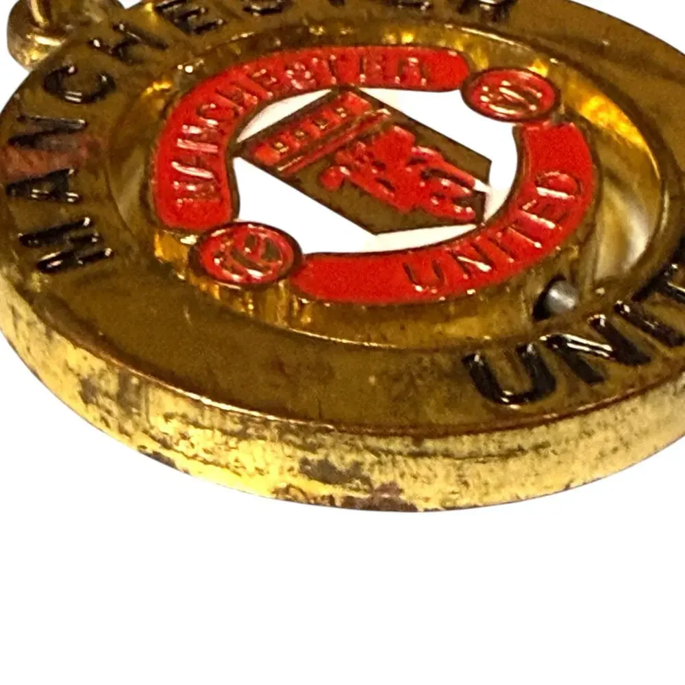 Manchester United Keychain Round Gold Tone Spinning Team Crest